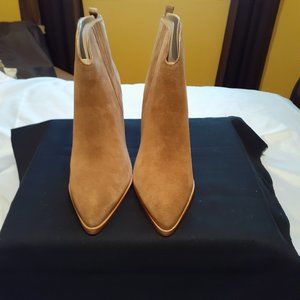 ❄❄COLD WEATHER SPECIALS....MARC FISHER ANNABEL BOOTIE